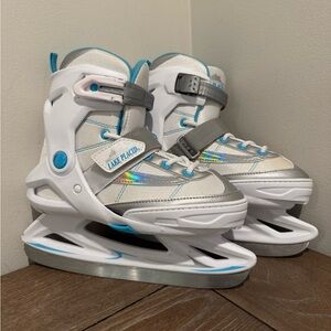 Lake Placid Adjustable Girls Ice Skates Age 8-11, Size 1-4 White/blue